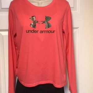 UNDER ARMOUR LONG SLEEVE TEE